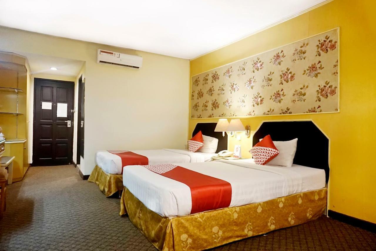 Oyo 805 Hotel Dyan Graha Pekanbaru Exterior foto